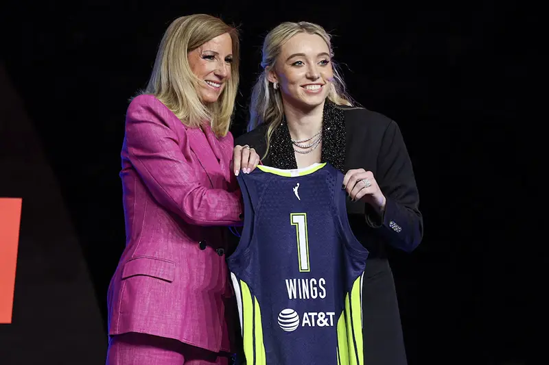 Paige Bueckers poses with WNBA commissioner Cathy Engelbert after being selected with the number one overall pick to the Dallas Wings in the 2025 WNBA Draft at The Shed at Hudson Yards. Mandatory Credit: Vincent Carchietta-Imagn Images